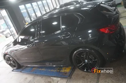 [BMW 118d] 검정유광 색상의 휠도색!! / 하남시 풍산동