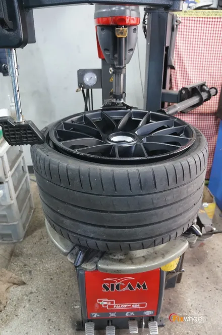 포르쉐 카레라GTS(991GTS) 휠복원 / 하남시 풍산동
