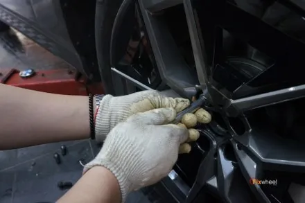 BMW G60 520i 휠복원 by 픽스휠 / 하남시 풍산동