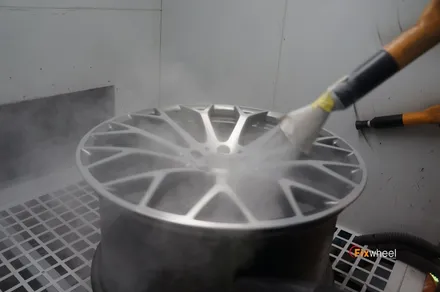R232 벤츠 SL63AMG 로고 살려서 휠복원 / 하남시 풍산동