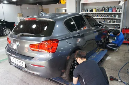 BMW118d 의 평범한 실버휠을 크롬쉐도우 색상으로 도색하다.. / 하남시 풍산동