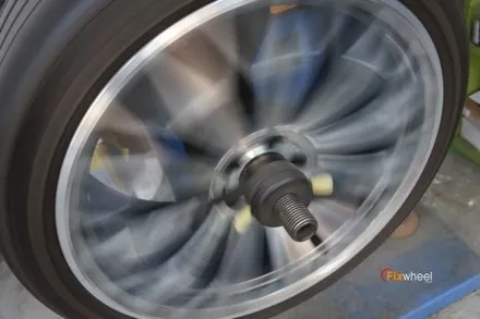 R232 벤츠 SL63AMG 로고 살려서 휠복원 / 하남시 풍산동
