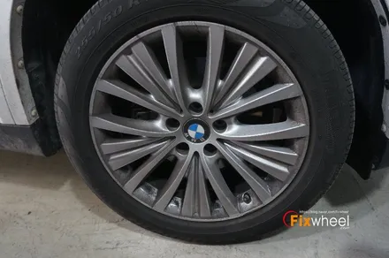 [BMW X5] 메탈릭실버 색상의 휠수리~ / 하남시 풍산동