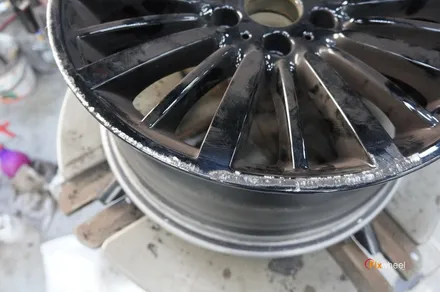 [휠복원][휠수리]검정유광 도색되어진 BMW 428i 휠복원 / 하남시 풍산동