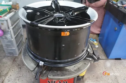 포르쉐 타이칸 (포르쉐 순수 전기차)  E미션휠 휠복원 맛집 픽스휠입니다. / 하남시 풍산동