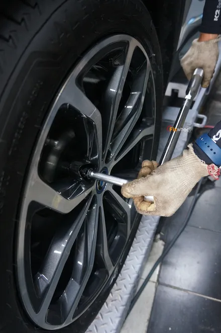 [휠복원] BMW X3 다이아몬드 컷팅 + 분체도장 클리어코팅 / 하남시 풍산동