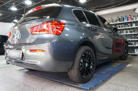 BMW118d 의 평범한 실버휠을 크롬쉐도우 색상으로 도색하다.. / 하남시 풍산동
