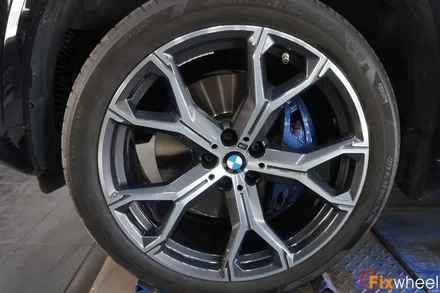 강남 휠 복원 BMW X5 작업, 20년 노하우로 완벽하게 / 하남시 풍산동