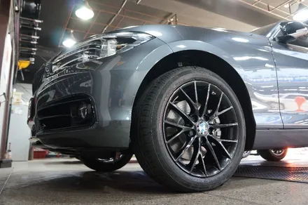 BMW118d 의 평범한 실버휠을 크롬쉐도우 색상으로 도색하다.. / 하남시 풍산동