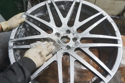 [모노블럭 F] G바겐과 잘어울리는 브라부스 플래티넘 에디션 Monoblock F 23인치 휠수리 및 휠복원 그리고 오리지널 색상으로 휠도색 ! / 하남시 풍산동
