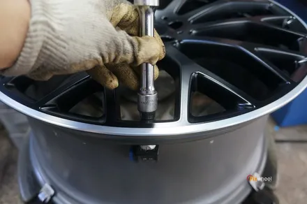 벤츠 R232 SL63 AMG 투톤 휠도색 / 하남시 풍산동
