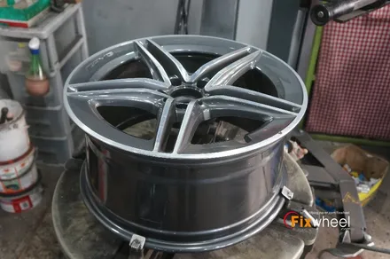 [벤츠 CLA45 AMG] 검정유광 휠도색 ^^ / 하남시 풍산동
