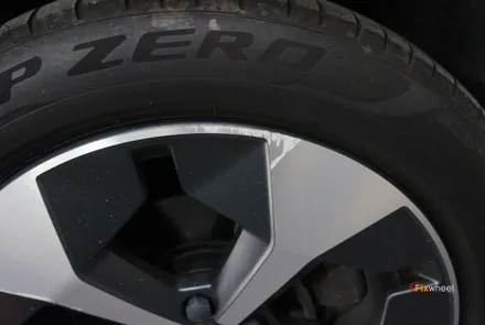 볼보 xc40 휠 복원, 전문 기술로 새 차처럼 / 하남시 풍산동