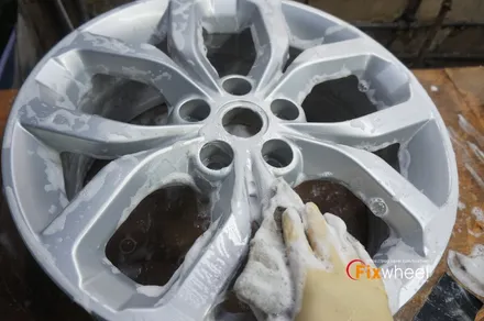 [랜드로버 디스커버리] 검정유광 휠도색~ / 하남시 풍산동
