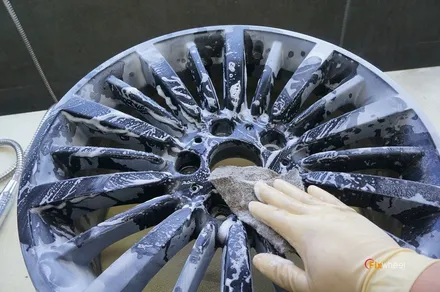 [휠복원][휠수리]검정유광 도색되어진 BMW 428i 휠복원 / 하남시 풍산동
