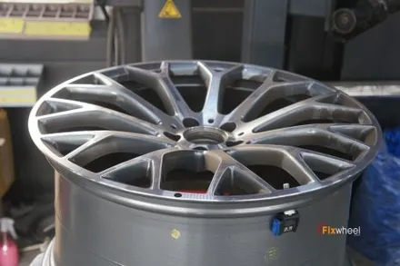 R232 벤츠 SL63AMG 로고 살려서 휠복원 / 하남시 풍산동