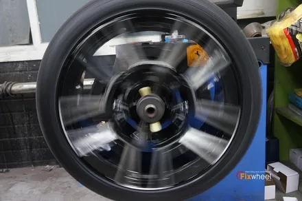 BMW XM 블랙색상 휠긁힘 휠기스 휠복원 / 하남시 풍산동