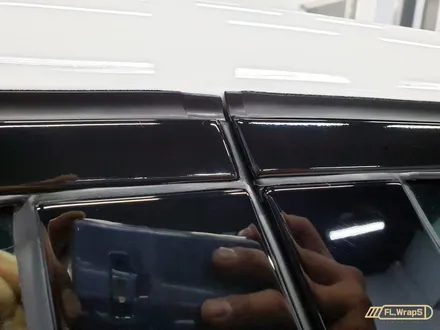 BMW 신형 5시리즈 LCi 윈도우 크롬 몰딩, 사이드 미러 부분 랩핑 유광 블랙 - 강동, 송파, 하남 미사 자동차 랩핑, 루프스킨, PPF 전문 시공점 :: 하남 플랩스 / 하남 천현동
