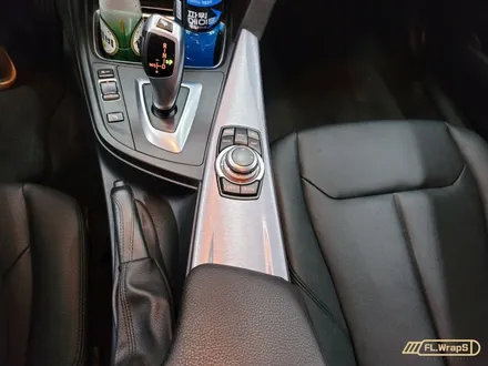 BMW F30 3시리즈 스틸 브러시 실내랩핑 시공 - 서울 강동구/송파구, 하남 미사 자동차 랩핑, 루프스킨, PPF, 썬팅 전문 / 남양주, 양평 랩핑 :: 하남 플랩스 / 하남 천현동