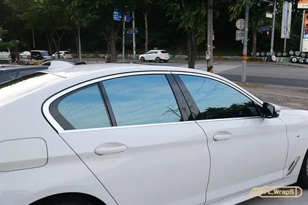 BMW 5시리즈(g30) 블락포디 스카이블루 썬팅 / 카본스포일러 장착 - 플랩스(FL.WrapS)/ 하남썬팅, 미사썬팅, BMW 바디킷전문 / 하남 천현동