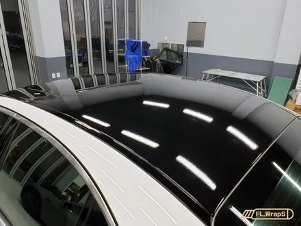 벤츠 E클래스 페이스리프트 E220d AMG 라인 유광블랙 루프스킨 시공 - 강동구, 송파구, 미사 자동차 랩핑, PPF, 썬팅 추천 / 하남 랩핑 전문 플랩스 / 하남 천현동