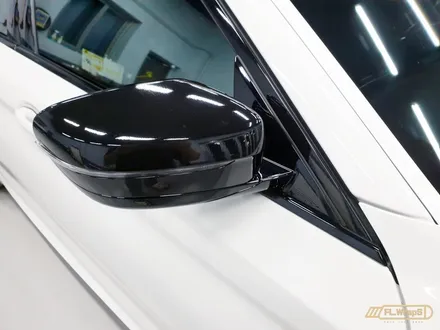 BMW 신형 5시리즈 LCi 윈도우 크롬 몰딩, 사이드 미러 부분 랩핑 유광 블랙 - 강동, 송파, 하남 미사 자동차 랩핑, 루프스킨, PPF 전문 시공점 :: 하남 플랩스 / 하남 천현동