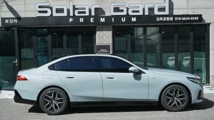 강서구 썬팅, BMW 520I 브루클린 그레이 본넷 PPF, 크롬 죽이기, 솔라가드 제니스 IR 풀 패키지 / 서울 강서