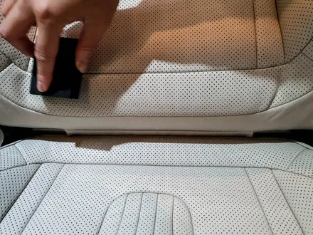 벤츠 CLS450 화이트시트 실내 가죽코팅제 UG코팅으로 선택했어요! / 인천 남동
