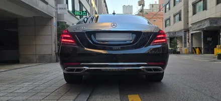 [서울 부산 벤츠 튜닝] W222 S클래스 마이바흐 후기형 신형개조 및 상단 고광택 랩핑 완료