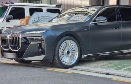 BMW 7시리즈 G70 튜닝 21인치 단조 휠 장착 완료