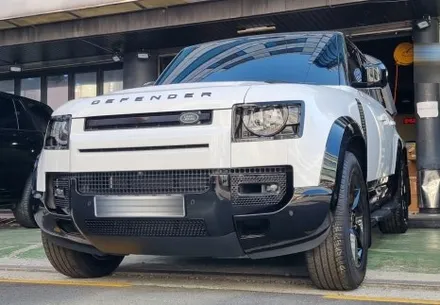 랜드로버 디펜더 D300 튜닝! 범고래 닮은 P400X 만들어볼까?