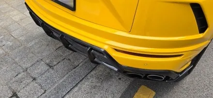 서울 부산 람보르기니 우루스 후방사고 수리, 카본 디퓨저 교체 완료