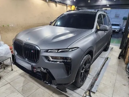 BMW X7 튜닝 전동 사이드스텝 설치 필수! [전동발판 / 자동발판]
