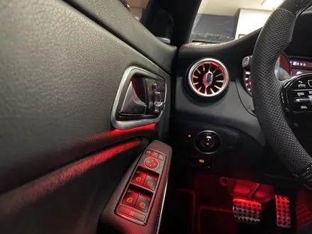 W117 CLA 45 AMG 순정형 아크릴 12색 풀패키지 엠비언트 시공기