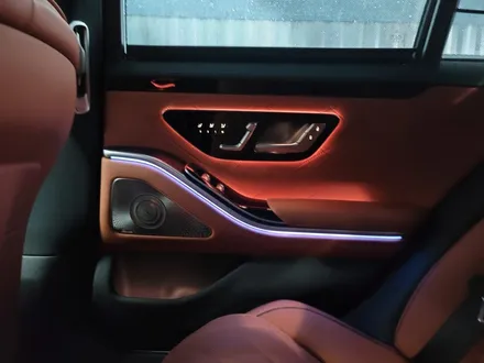 벤츠 S400d - 액티브 엠비언트 & 4D 부메스터 시공