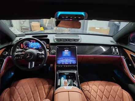 벤츠 S500 - 액티브 엠비언트로 화려하게~