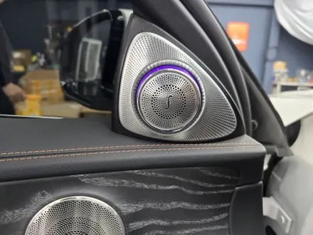 벤츠 w213 e350 - 계기판 상단엠비언트 & 3d부메스터(하이클라스)
