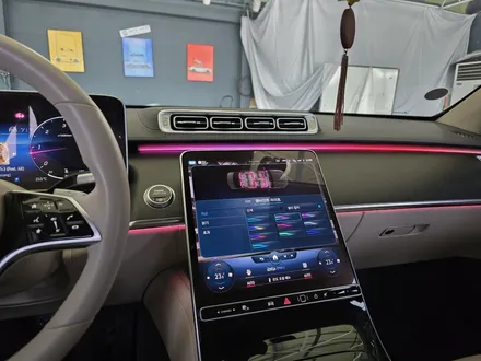 벤츠 w223 s350d - 액티브 엠비언트, 4d 부메스터