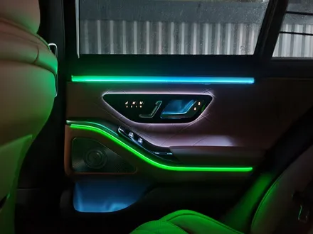 벤츠 S400d - 액티브 엠비언트 & 4D 부메스터 시공