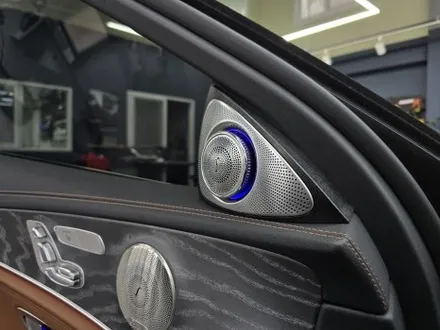 벤츠 w213 e350 - 계기판 상단엠비언트 & 3d부메스터(하이클라스)