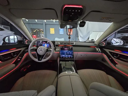 벤츠 w223 s350d - 액티브 엠비언트, 4d 부메스터