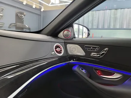 벤츠 후기형 S350d - 송풍구 엠비언트, 3D 부메스터, 미드레인지 커버