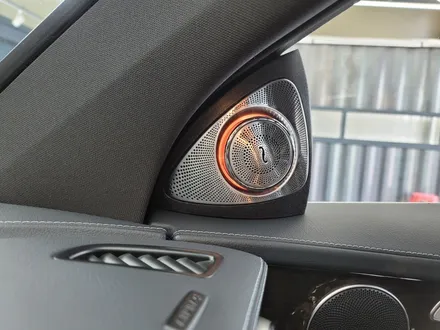 벤츠 GLC 300 - 3D부메스터 & 순정 64색 엠비언트  \