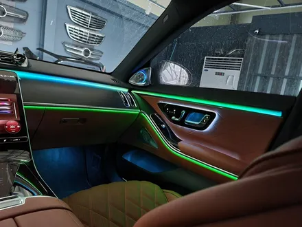 벤츠 S400d - 액티브 엠비언트 & 4D 부메스터 시공