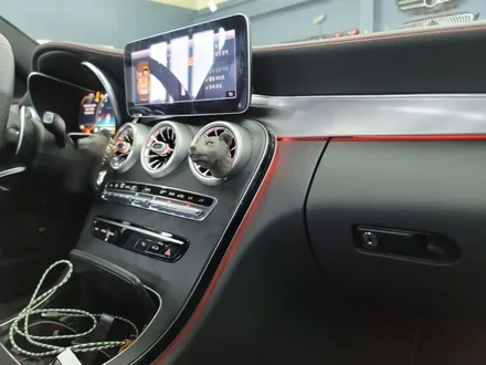 벤츠C43amg - 송풍구 & 데쉬보드 엠비언트 / 멀티컬러 코딩 활성화