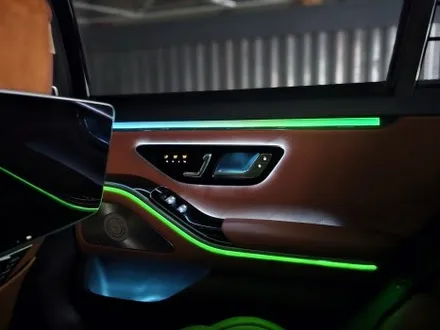 벤츠 S500 - 액티브 엠비언트 & 4D부메스터 패키지 시공