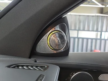 벤츠 GLC 300 - 3D부메스터 & 순정 64색 엠비언트  \