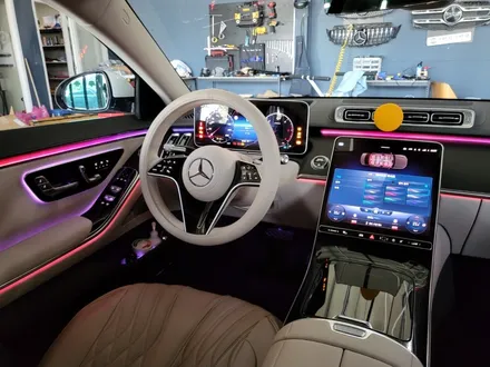 벤츠 W223 S350d 숏바디 - 액티브 엠비언트