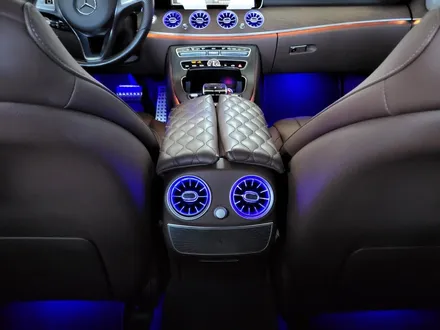벤츠 E220d - 와이드콕핏 & 팬2 , 송풍구 엠비언트, 3D 부메스터 \