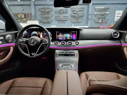 벤츠 E250 - 송풍구 엠비언트로 실내 분위기 & 감성 업그레이드 !!